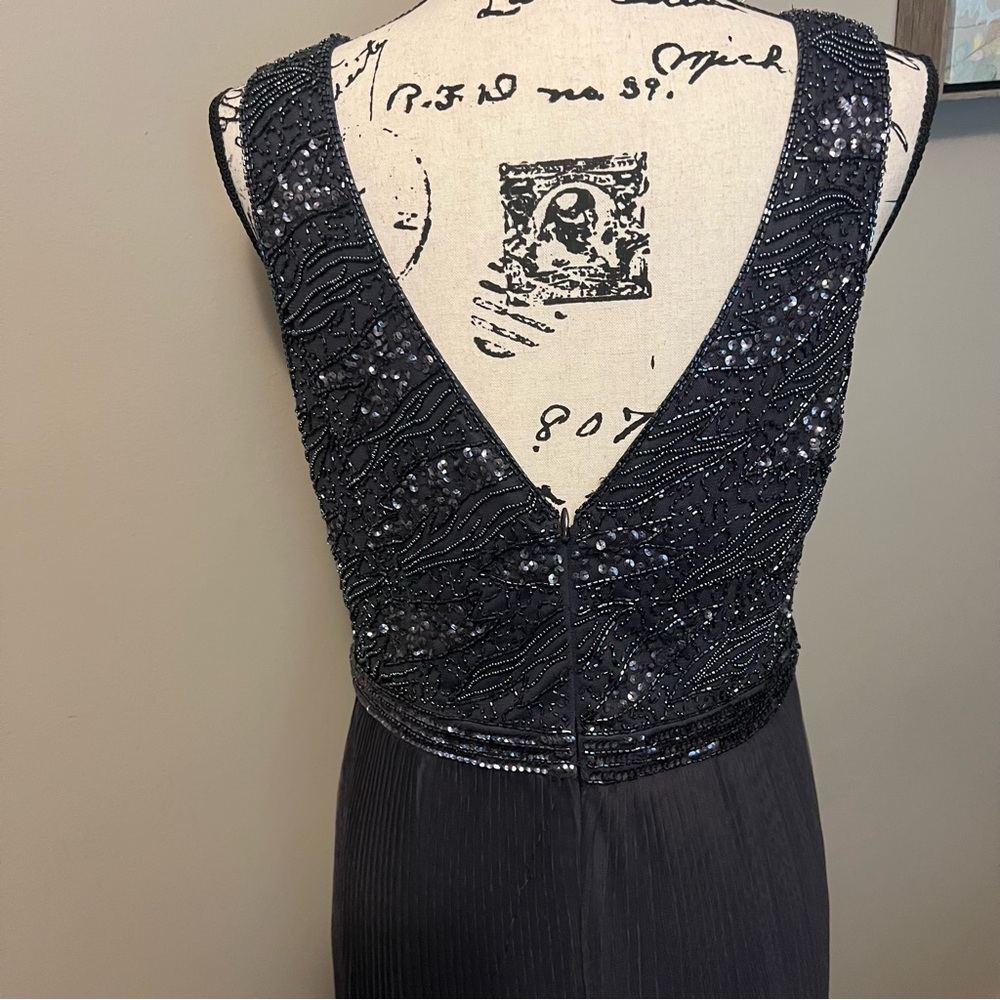 Adrianna Pappell long beaded dress pleated bottom so flattering mother of bride - Picture 3 of 11